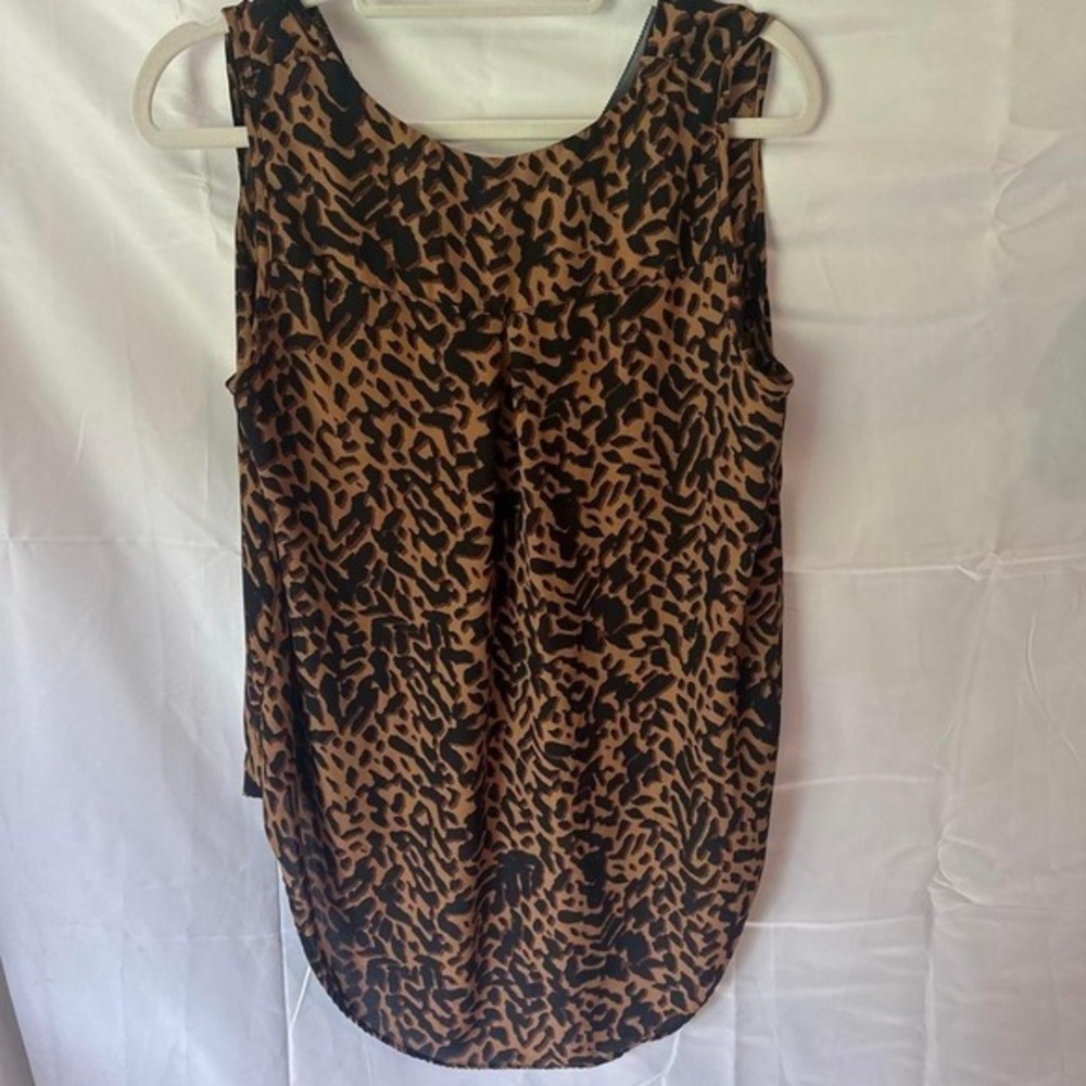 Cato Womens Animal Print Sleeveless V-Neck Blouse High Low Hem Brown Black L - Picture 3 of 3